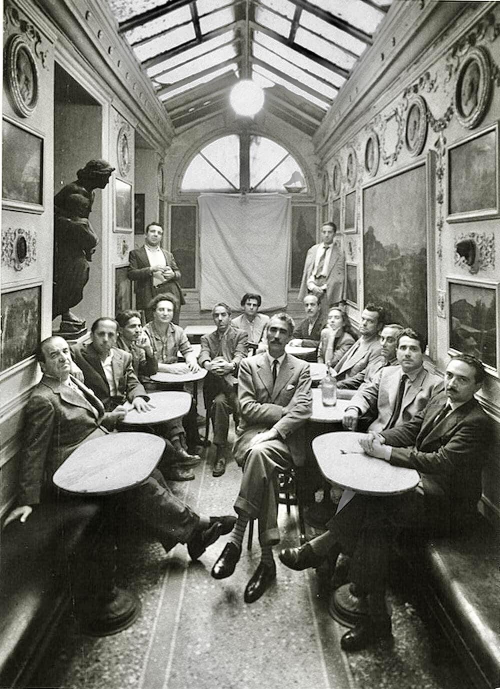 FOTO ICONICHE. Un caffè tra celebrità.